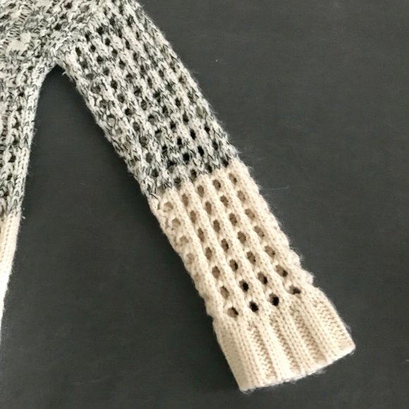 Cable Knit Color Block Sweater - Picture 7 of 9